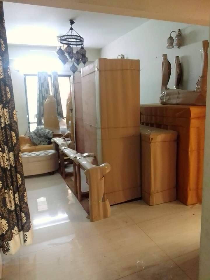 furniture are packed